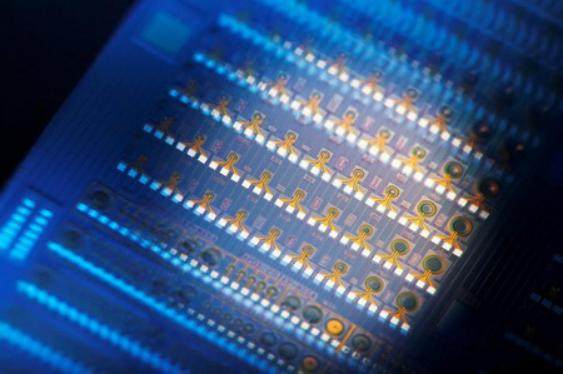 光电子芯片!决定下一个互联网的十年(附投资机