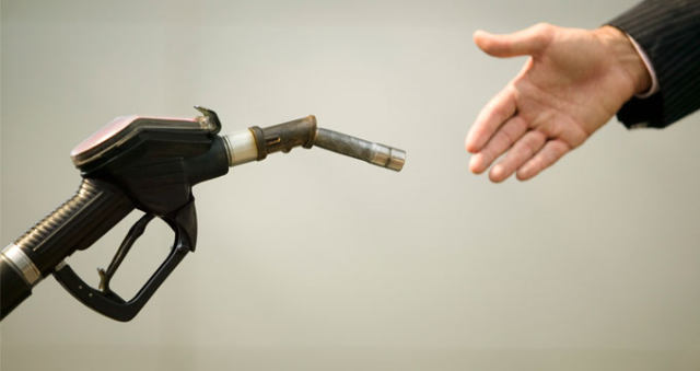 油价调整最新消息:汽柴油价每吨均降低85元_期