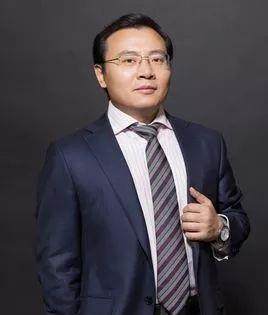 任泽平跳槽到恒大!1500万年薪秒杀王石董明珠