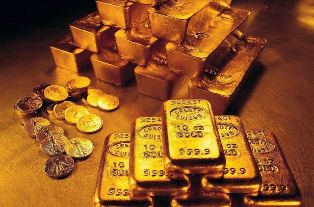 圣诞钟声里的恒指夜期：半日市平淡收官，夜期持仓锐减显观望