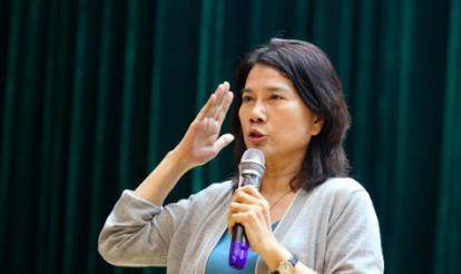 董明珠还要砸500亿做芯片?网友:雷军卖衣服都