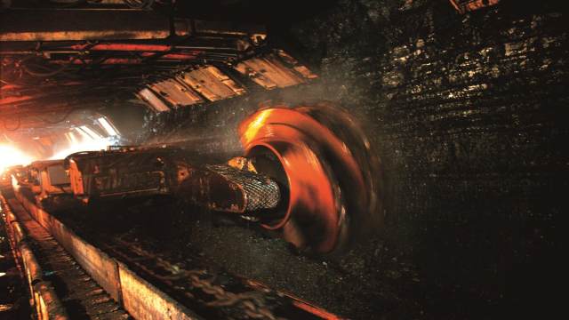 消退,业绩反转出现跳跃式增长,重要的是国企背