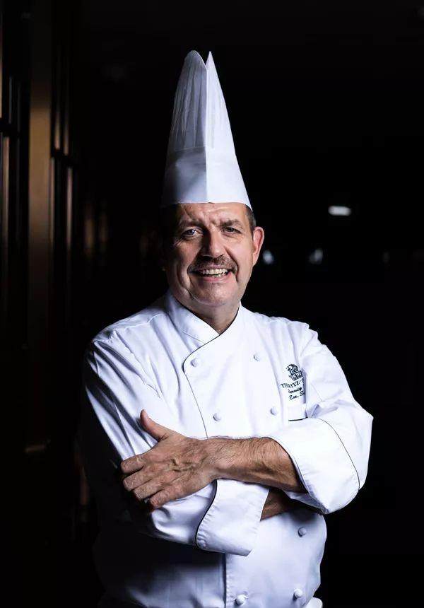 158位从迪拜挖来30年传奇主厨海鲜甜点畅吃7道惊艳主菜任选丽思